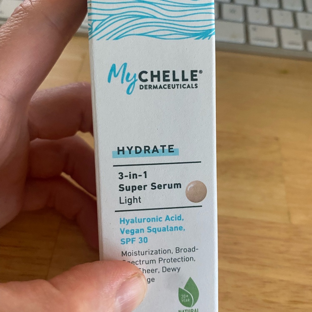 Mychelle super serum sunscreen tint spf 30 shade “light”